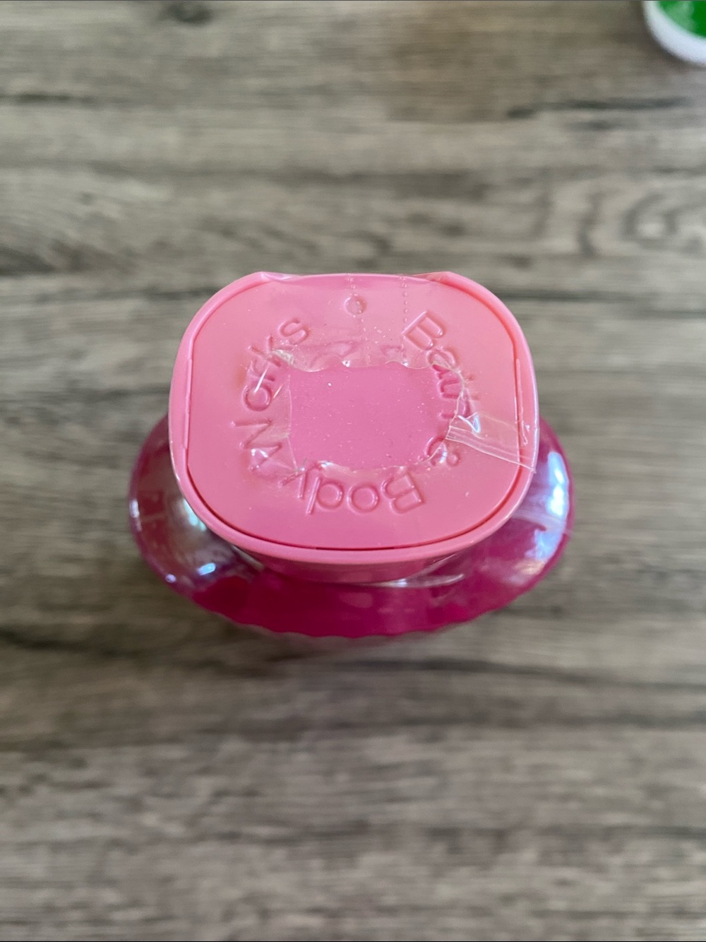 Bath & Body Works Fruity Musk Body Wash - Picture 5 of 8